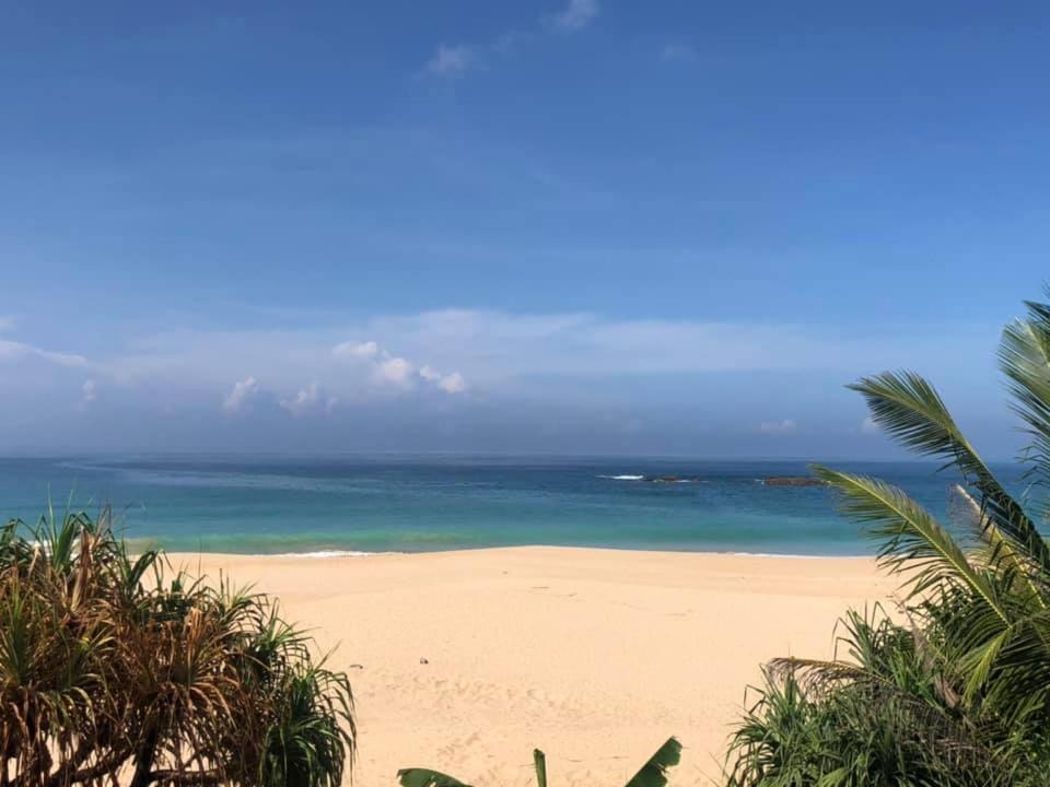 Sea Crest Beach Villa Ambalangoda  Exterior foto